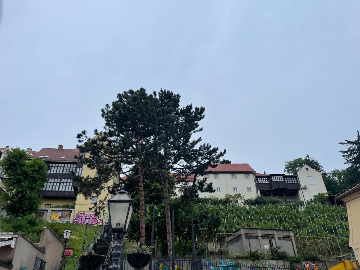 Very Close Studio Apartment Zagreb Exterior photo